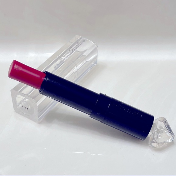Guerlain La Petite Robe Noire Lipstk 023 Ruby Ring - Picture 2 of 5